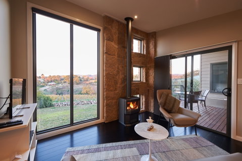 StoneTryst Spa Villas - Accommodation Redcliffe 8
