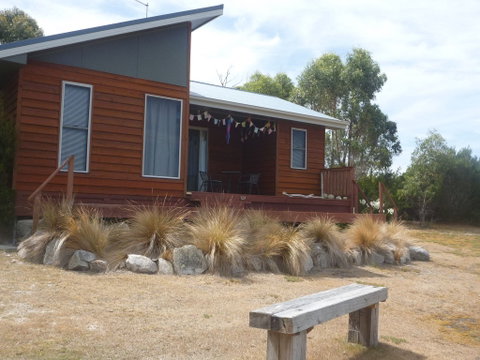 Yakkalla Holiday Cottage - Accommodation Redcliffe 0