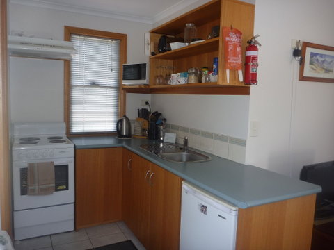 Yakkalla Holiday Cottage - Accommodation Redcliffe 4