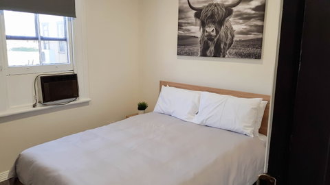 Argyle Hotel - Accommodation Redcliffe 2