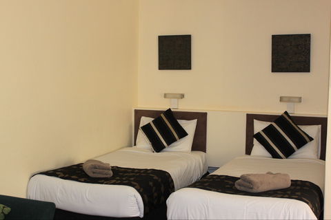 Inverell Motel - Accommodation Redcliffe 2