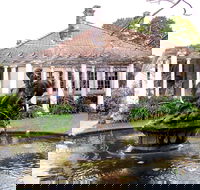Norman Lindsay Cottage - Accommodation Redcliffe