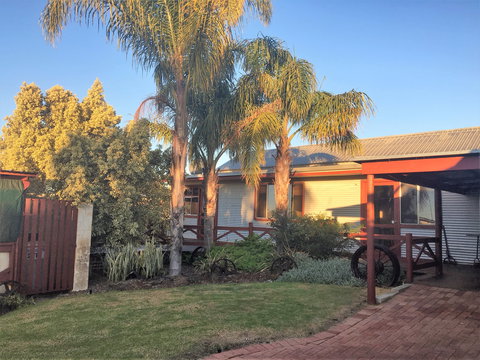 Redgum Village Dandaragan - Accommodation Redcliffe 0