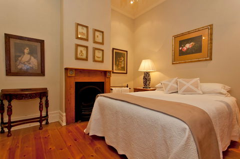 Rose Cottage - Accommodation Redcliffe 2