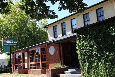 Seaton Arms Motor Inn - Accommodation Redcliffe 1