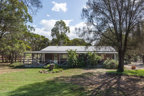 Serenity Grove - Accommodation Redcliffe 0