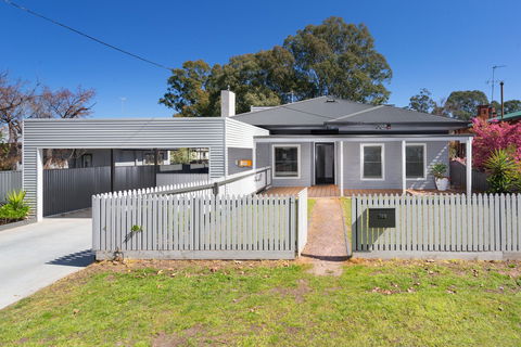 Stunning Style On David - Accommodation Redcliffe 0