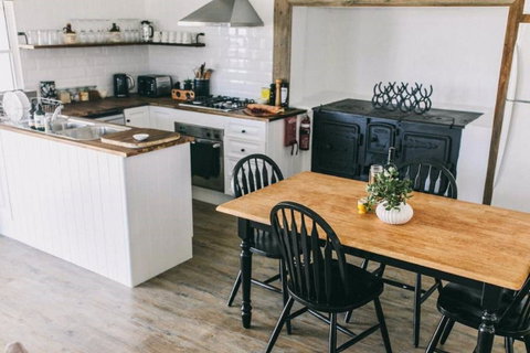 The Cook's House - Accommodation Redcliffe 1