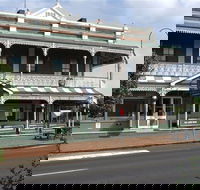 Thunderbolt Inn aka The Bottom Pub - Accommodation Redcliffe