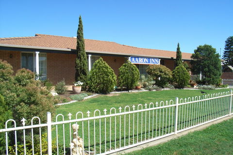 Aaron Inn Motel - Accommodation Redcliffe 0