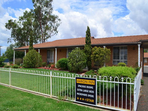 Aaron Inn Motel - Accommodation Redcliffe 1