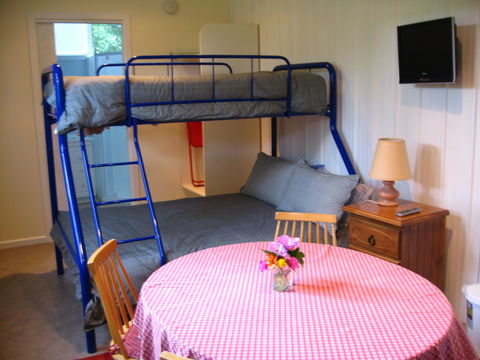 Cedar Grove Farmstay - Accommodation Redcliffe 0