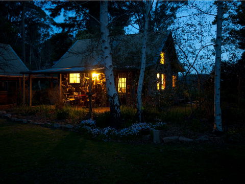 Garden Cottage Stanley - Accommodation Redcliffe 0