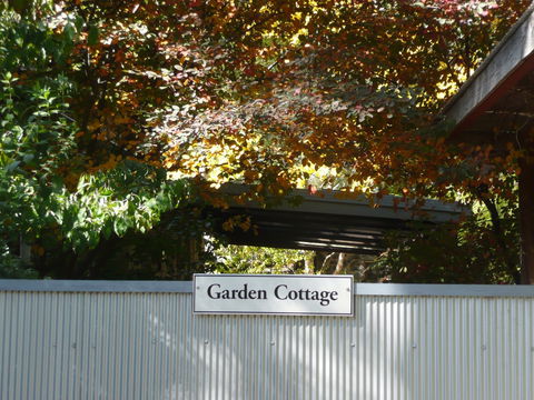 Garden Cottage Stanley - Accommodation Redcliffe 2