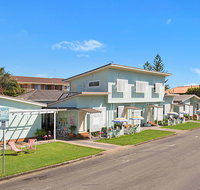La Costa Motel