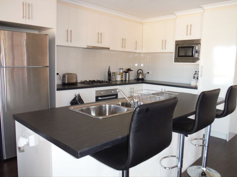 Robbo's - Accommodation Redcliffe 1