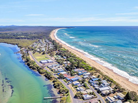 Sandy Hook Cottage - Accommodation Redcliffe 0