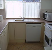 Sunseeker Holiday Units - Accommodation Redcliffe