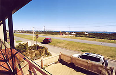 A Beachfront Villa Rockingham - Accommodation Redcliffe 3