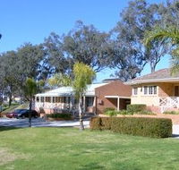Commercial Golf Resort - Accommodation Redcliffe