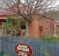 Albury Cottages - Accommodation Redcliffe