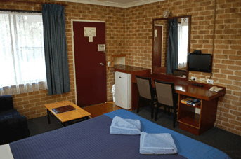 Acacia Motor Inn - Accommodation Redcliffe 2