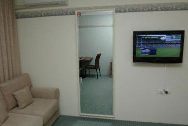 Best Western Cotswold Gardens - Accommodation Redcliffe 1