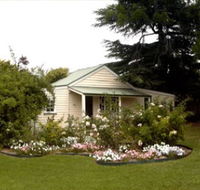 Creekside Cottages - Accommodation Redcliffe