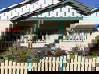 Fairhaven Cottage - Accommodation Redcliffe 0