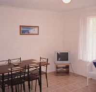 JJ's Holiday Cottages - Butler Street - Accommodation Redcliffe