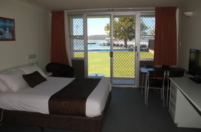 Zorba Motel - Accommodation Redcliffe 0