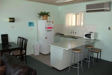 Zorba Motel - Accommodation Redcliffe 1