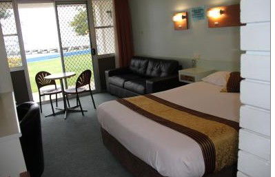Zorba Motel - Accommodation Redcliffe 3