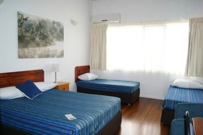 Diggers Tavern - Accommodation Redcliffe 3