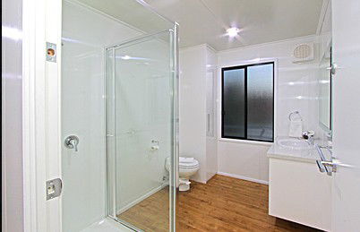 All Seasons Houseboats - Accommodation Redcliffe 5