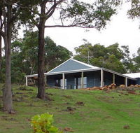 Vista Ridge Estate - Top Paddock Cottage - Accommodation Redcliffe