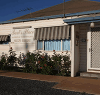 Barb's Place - Accommodation Redcliffe