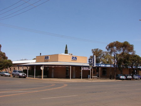Star And Garter - Accommodation Redcliffe 0