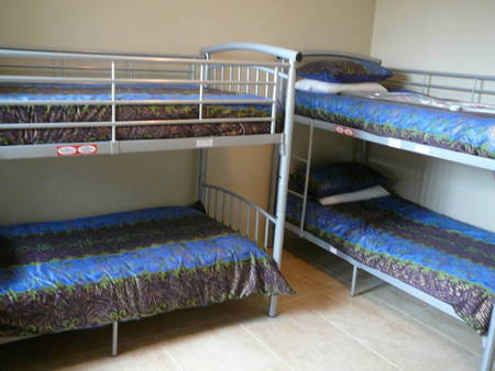 Parakeet Retreat - Accommodation Redcliffe 5
