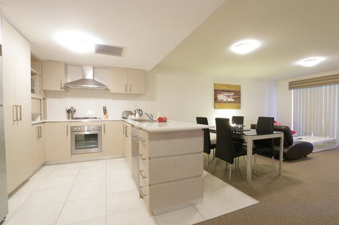 Antonas Verandah Apartments - Accommodation Redcliffe 1