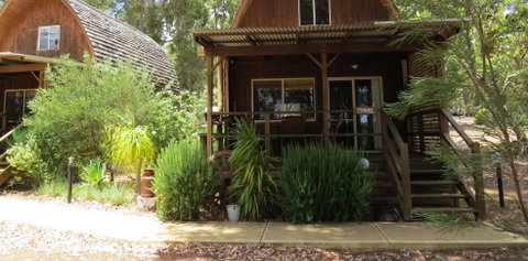 Jarrah Glen Cabins - Accommodation Redcliffe 3