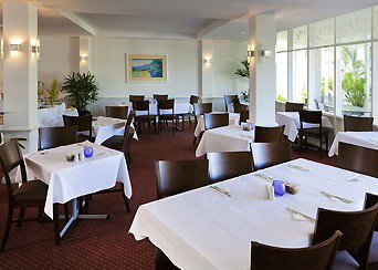 All Seasons Cairns - Accommodation Redcliffe 3