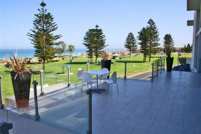 Clarion Suites Mullaloo Beach - Accommodation Redcliffe 1