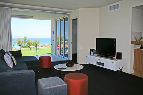 Clarion Suites Mullaloo Beach - Accommodation Redcliffe 5