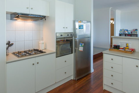 Amazing Views - Accommodation Redcliffe 2