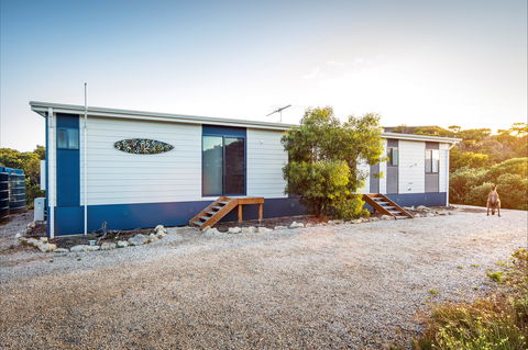 A One One Two At Island Beach - Accommodation Redcliffe 0