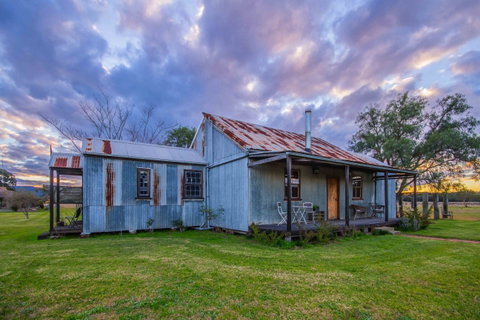 Blaxland's Cottage - Accommodation Redcliffe 0