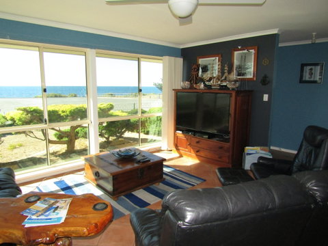 Blue Sea Dragon - Accommodation Redcliffe 2