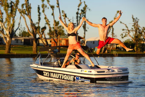 DC On The Lake - Accommodation Redcliffe 2