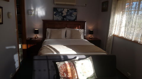 Factory Lane Bed & Breakfast - Accommodation Redcliffe 1